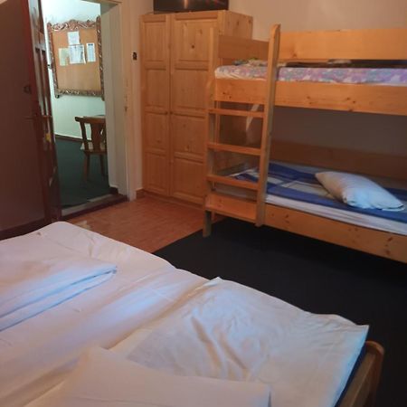 Hotel Antonia à BaileTusnad Extérieur photo